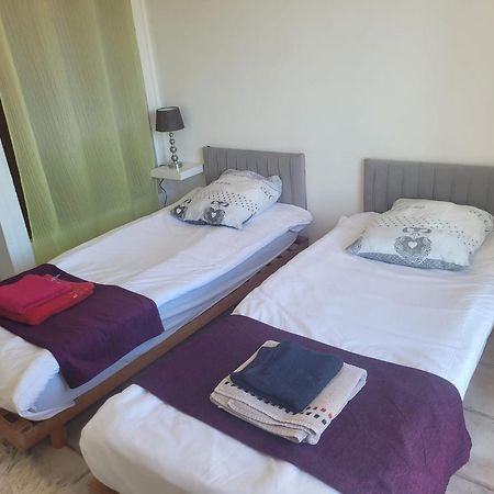 Appartement Proche Aeroport Marseille Marignane - Studio Confortable - Logement Ideal - Hebergement Tout Equipe Rognac Kültér fotó