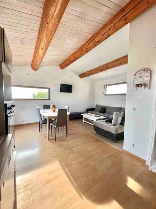 Appartement Proche Aeroport Marseille Marignane - Studio Confortable - Logement Ideal - Hebergement Tout Equipe Rognac Kültér fotó
