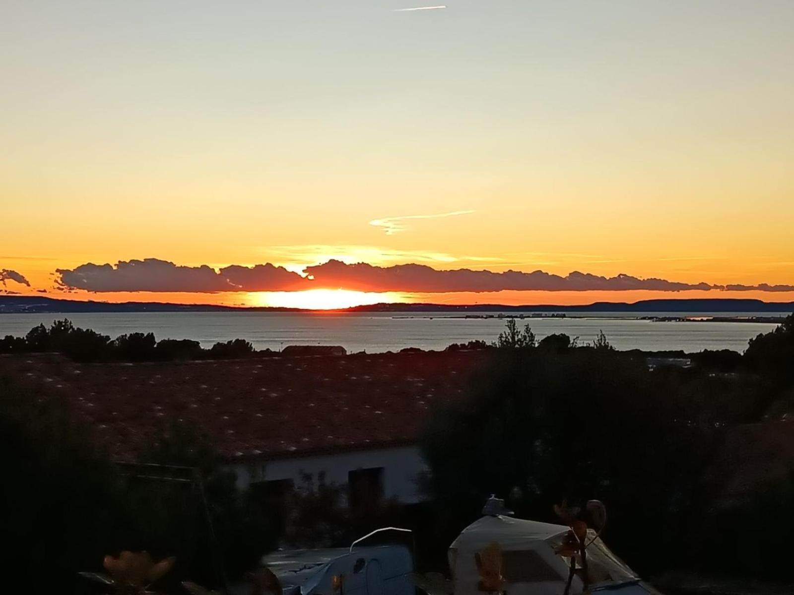 Appartement Proche Aeroport Marseille Marignane - Studio Confortable - Logement Ideal - Hebergement Tout Equipe Rognac Kültér fotó