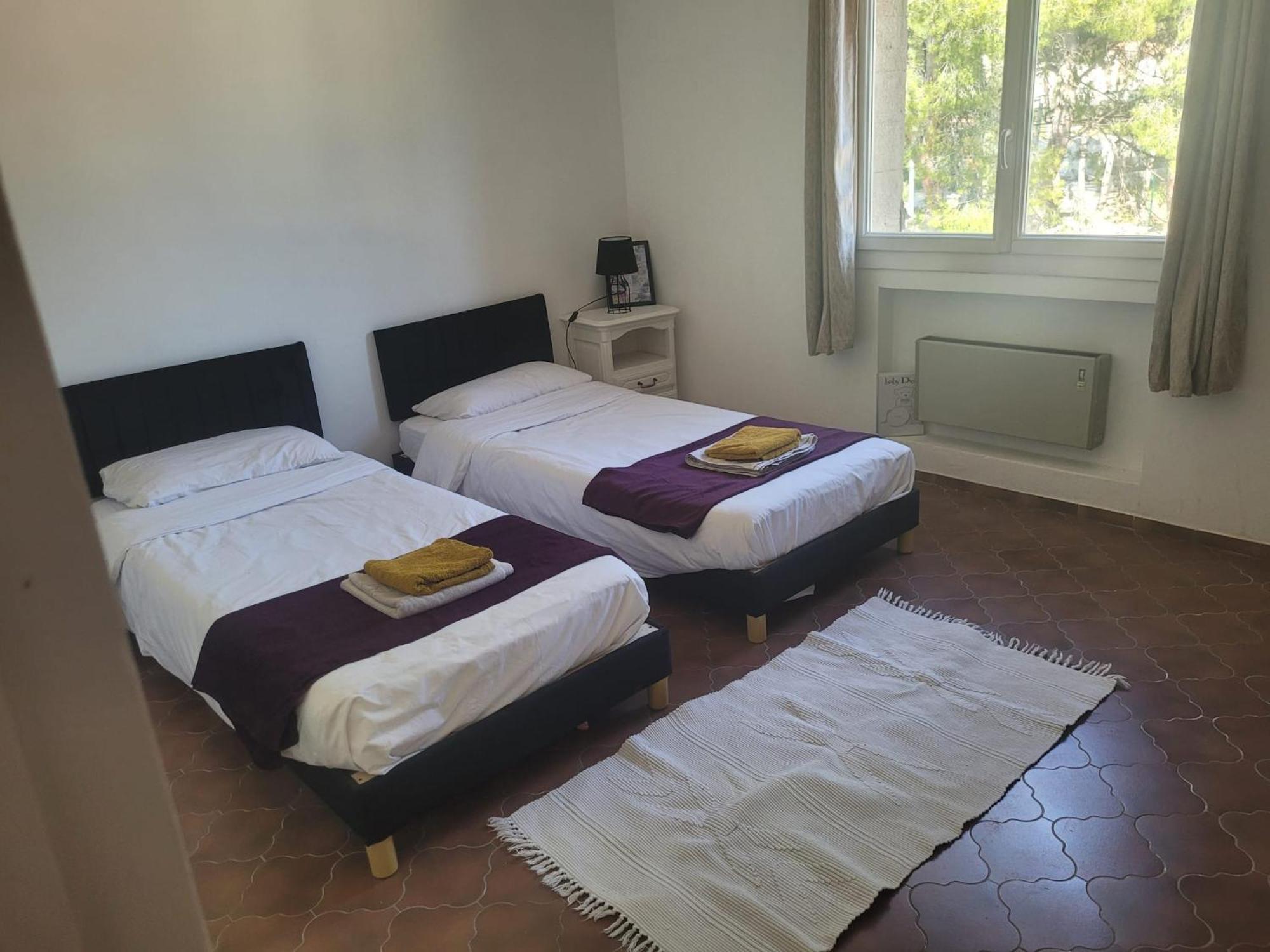 Appartement Proche Aeroport Marseille Marignane - Studio Confortable - Logement Ideal - Hebergement Tout Equipe Rognac Kültér fotó